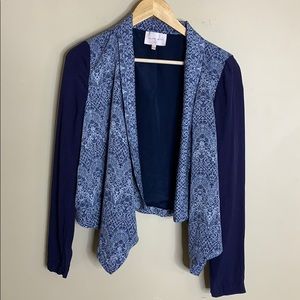 Under skies blue/white open blazer
